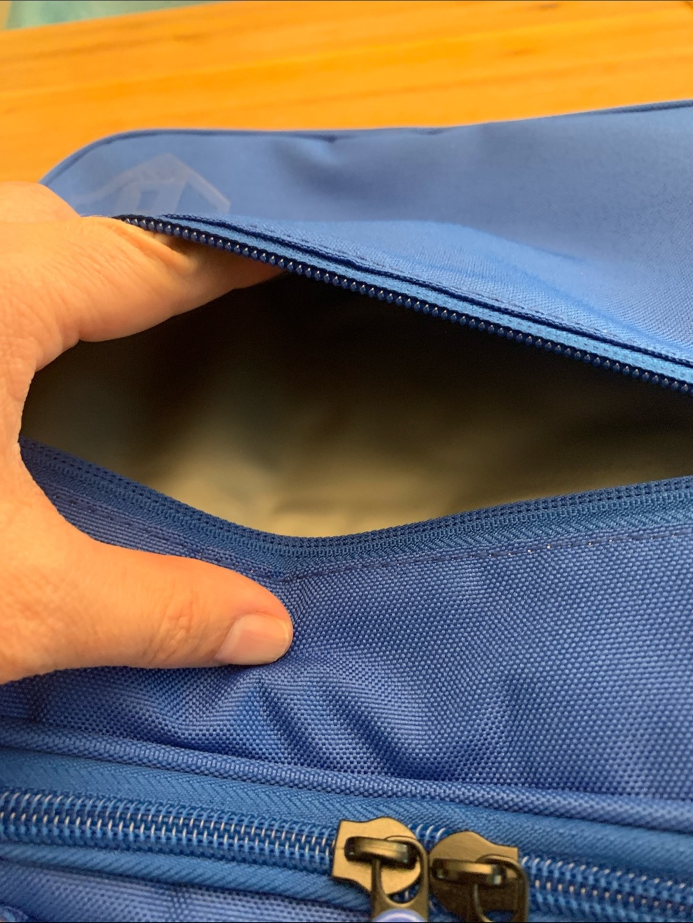 BL101 SZN 2 Lunch Box - Picture 2 of 7